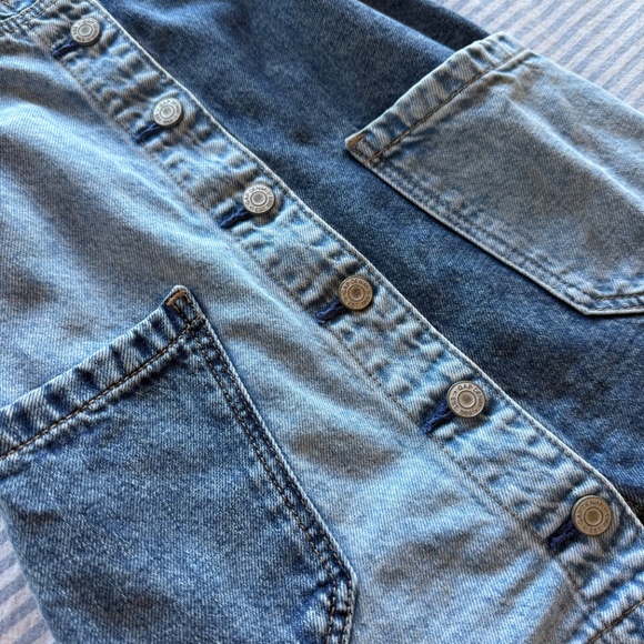 💙🩵GAP Two Toned Overall Denim Dress 💙🩵 - Picture 2 of 6